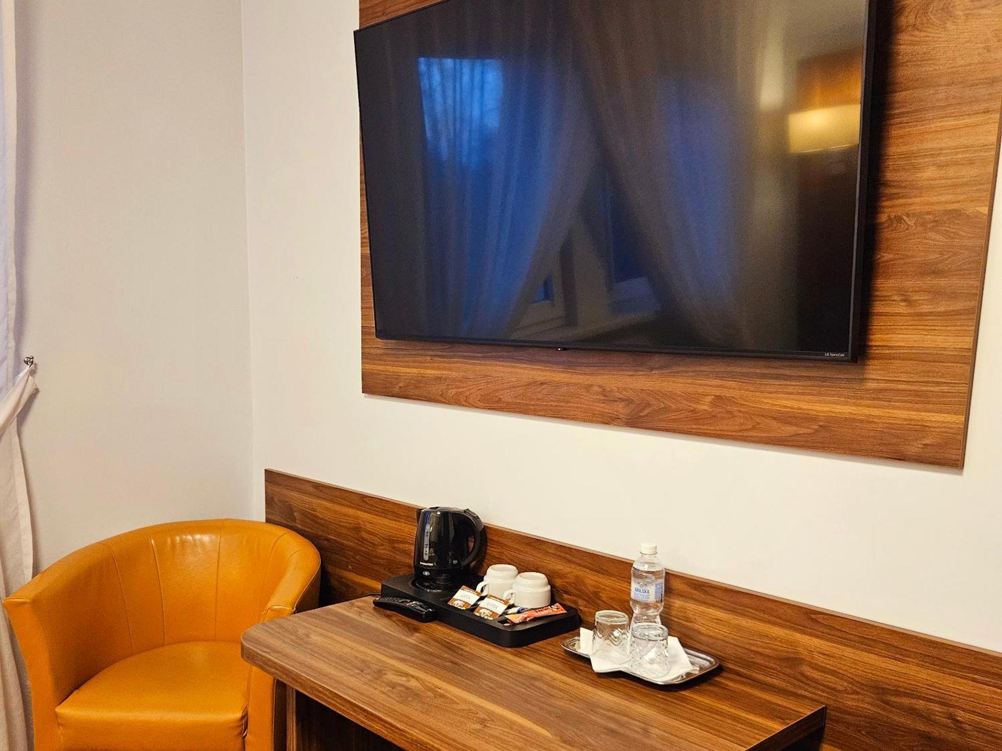 Hotel Hawana Быдгощ Экстерьер фото