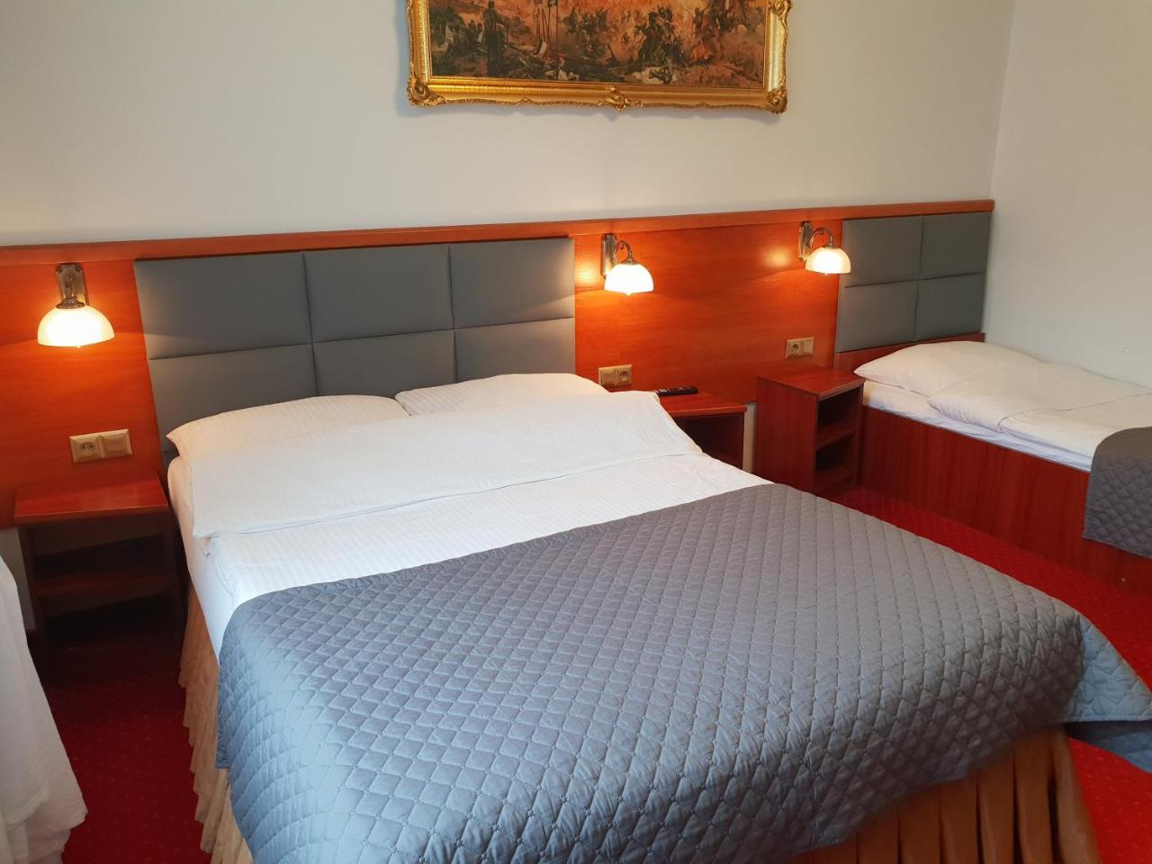Hotel Hawana Быдгощ Экстерьер фото